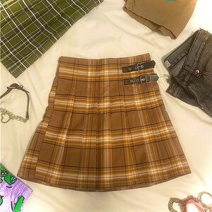 No boundaries Brown adjustable Pleated skirt